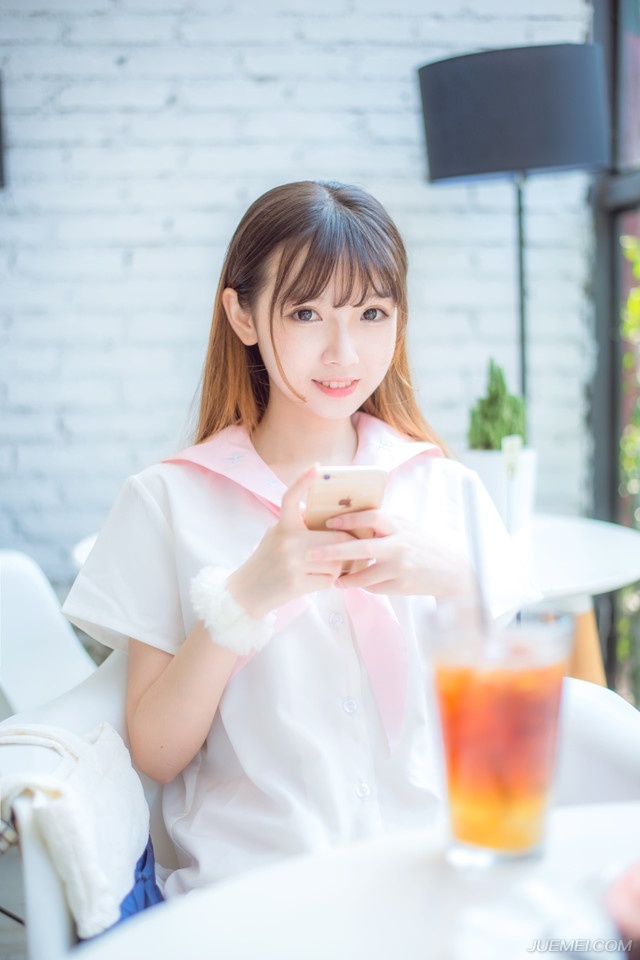 “但确实难受。”小乔摇了摇头，有些委屈。